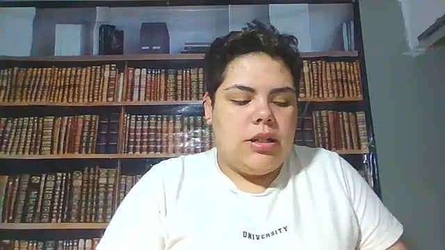 Hailey Curvy online show from 01/08/26, 09:33