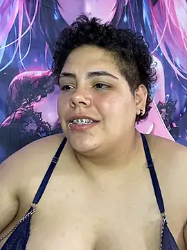 Snapshot of Hailey_Curvy chatting on 05/17/26, 10:55 Hailey Curvy online show from 05/17/26, 10:55