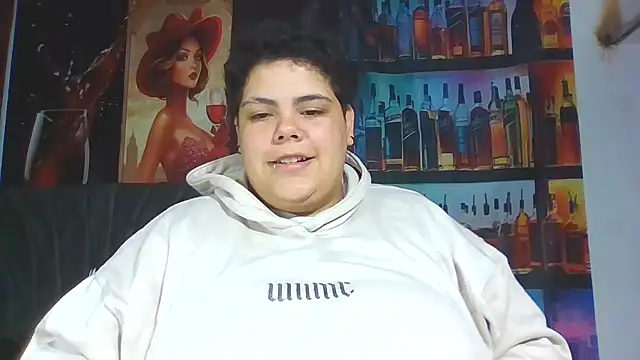 Snapshot of Hailey_Curvy chatting on 06/19/26, 03:11 Hailey Curvy online show from 06/19/26, 03:11