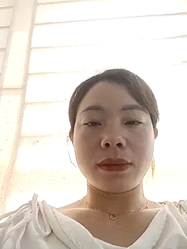 Snapshot of milo123-xx chatting on 04/28/26, 02:27 milo123-xx online show from 04/28/26, 02:27