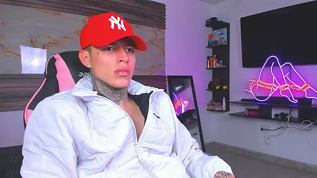 conor 2004 online show from 10/23/25, 11:24