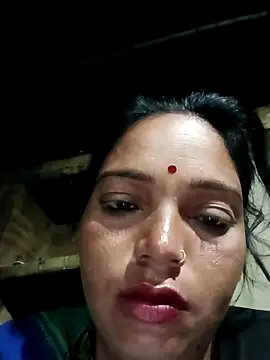 Snapshot of Dikchahot chatting on 10/19/25, 11:05 Dikchahot online show from 10/19/25, 11:05