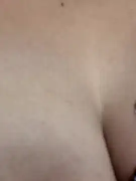 Snapshot of Cute_merry01 chatting on 01/09/26, 02:42 Cute merry01 online show from 01/09/26, 02:42