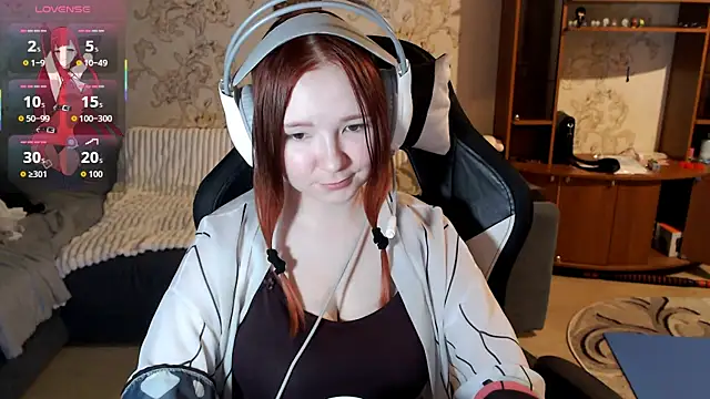 PansyBorriello online show from 10/16/25, 04:08