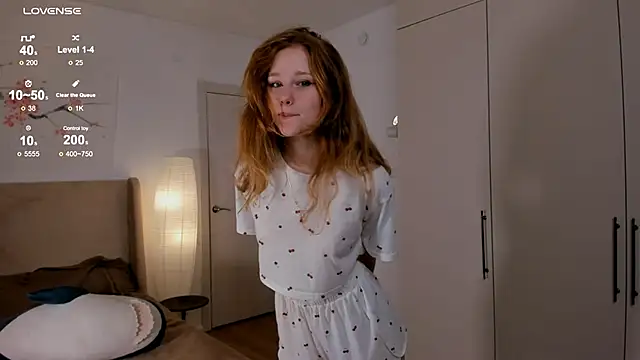 Snapshot of BreezeJam chatting on 04/17/26, 05:05 BreezeJam online show from 04/17/26, 05:05