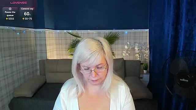 Hella Fabel online show from 01/15/26, 01:10