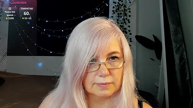 Snapshot of Hella_Fabel chatting on 05/08/26, 01:11 Hella Fabel online show from 05/08/26, 01:11