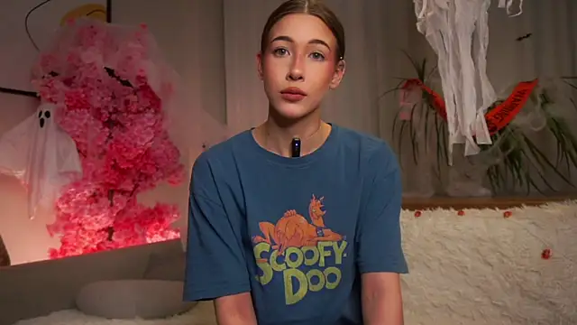 EviaRabasca online show from 10/28/25, 11:14