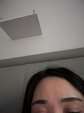 Snapshot of penny996 chatting on 11/27/25, 08:27 penny996 online show from 11/27/25, 08:27