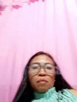Snapshot of pinayhotii chatting on 06/01/26, 02:41 pinayhotii online show from 06/01/26, 02:41