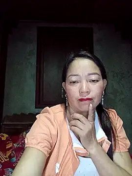 Snapshot of _Helala_ chatting on 09/08/25, 04:17 Helala online show from 09/08/25, 04:17