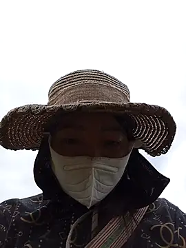 Snapshot of _Helala_ chatting on 09/24/25, 08:50 Helala online show from 09/24/25, 08:50