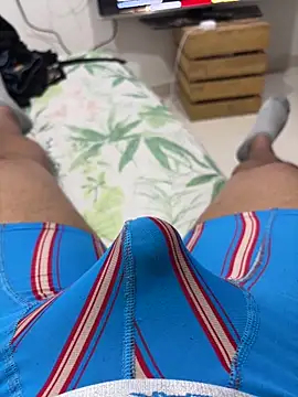 Snapshot of vergeta19 chatting on 10/10/25, 10:42 vergeta19 online show from 10/10/25, 10:42