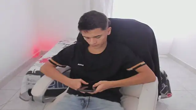 Aron Boyy online show from 09/20/25, 07:59