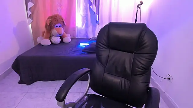 Snapshot of Aron_Boyy chatting on 04/06/26, 09:16 Aron Boyy online show from 04/06/26, 09:16