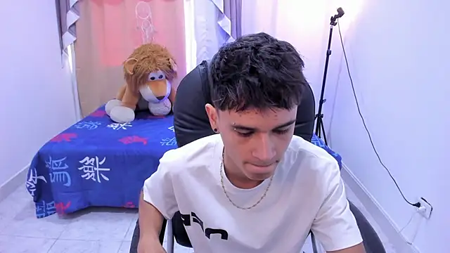 Snapshot of Aron_Boyy chatting on 04/09/26, 08:03 Aron Boyy online show from 04/09/26, 08:03