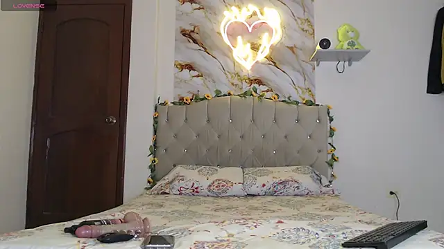 rossie evans online show from 10/30/25, 01:34