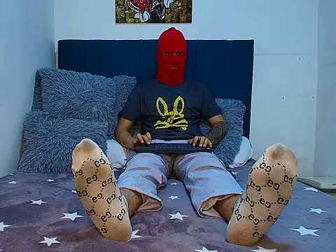 Snapshot of Warmteam777 chatting on 11/28/25, 02:03 Warmteam777 online show from 11/28/25, 02:03