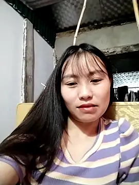 Snapshot of __Sasulq__ chatting on 10/21/25, 10:38   Sasulq   online show from 10/21/25, 10:38