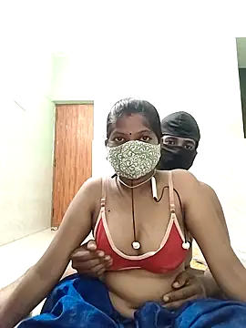 Snapshot of crazcy-couples chatting on 10/15/25, 04:18 crazcy-couples online show from 10/15/25, 04:18