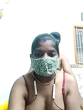 Snapshot of crazcy-couples chatting on 10/16/25, 03:57 crazcy-couples online show from 10/16/25, 03:57