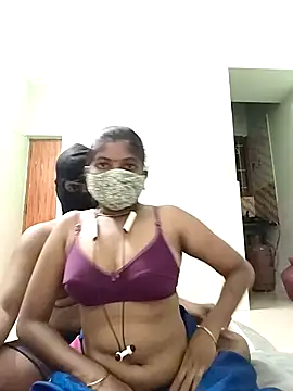 Snapshot of crazcy-couples chatting on 10/29/25, 03:25 crazcy-couples online show from 10/29/25, 03:25