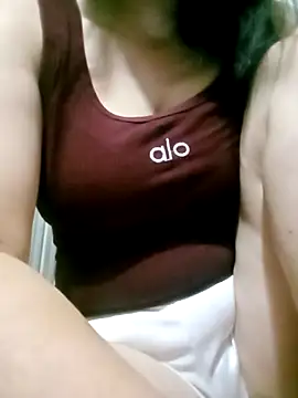 Surrilove online show from 04/10/26, 01:16