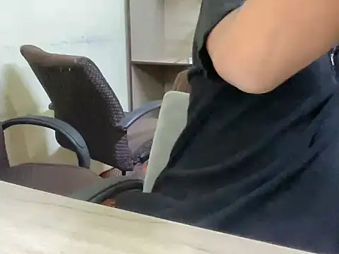 hot genz online show from 10/31/25, 05:19