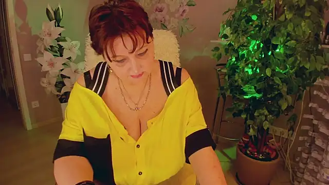 Snapshot of rebekkacharm chatting on 10/03/25, 04:59 rebekkacharm online show from 10/03/25, 04:59