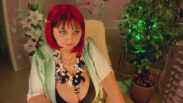 Snapshot of rebekkacharm chatting on 10/17/25, 05:15 rebekkacharm online show from 10/17/25, 05:15