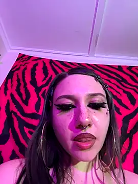 Snapshot of GoddessJemma chatting on 10/05/25, 11:13 GoddessJemma online show from 10/05/25, 11:13