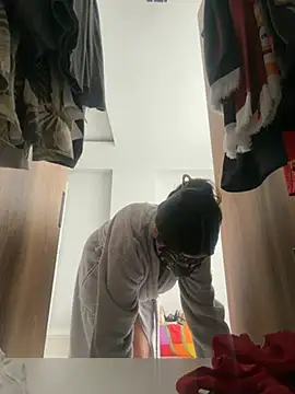 0gece0 online show from 04/11/26, 09:02