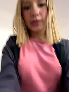 Snapshot of SweetBunnyGF chatting on 11/21/25, 11:25 SweetBunnyGF online show from 11/21/25, 11:25