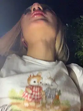 Snapshot of SweetBunnyGF chatting on 12/03/25, 11:25 SweetBunnyGF online show from 12/03/25, 11:25