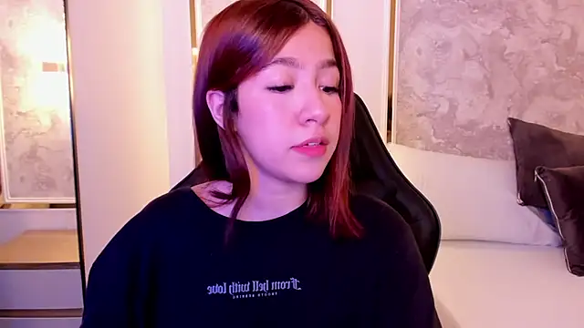 Snapshot of doll_eyees_ chatting on 09/18/25, 02:57 doll eyees online show from 09/18/25, 02:57