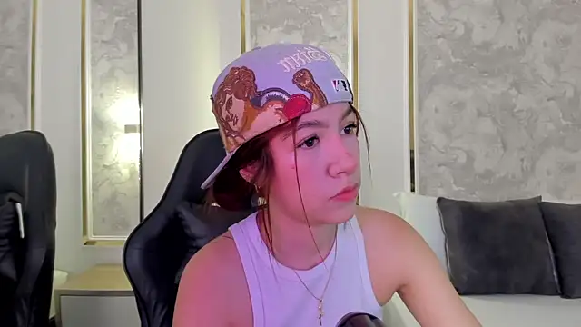 Snapshot of doll_eyees_ chatting on 09/23/25, 02:14 doll eyees online show from 09/23/25, 02:14