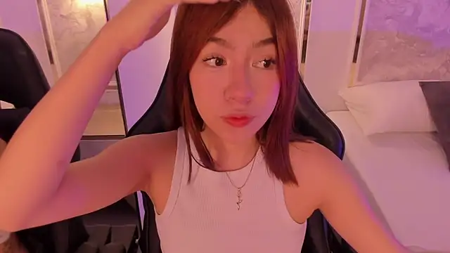 Snapshot of doll_eyees_ chatting on 09/30/25, 07:24 doll eyees online show from 09/30/25, 07:24