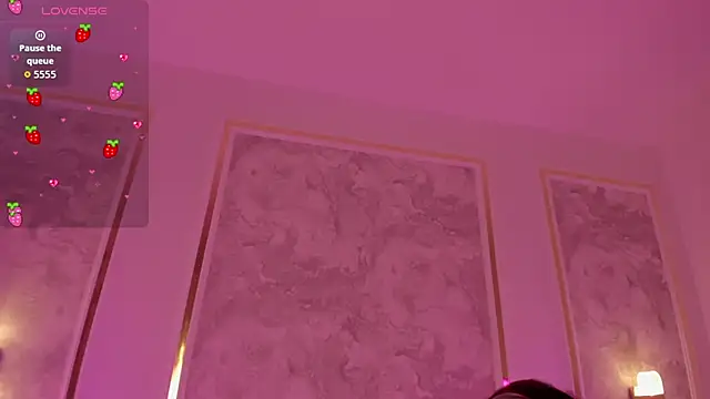 Snapshot of doll_eyees_ chatting on 10/17/25, 02:26 doll eyees online show from 10/17/25, 02:26