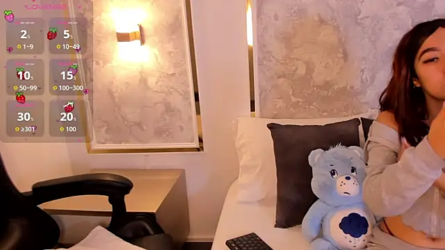 Snapshot of doll_eyees_ chatting on 12/05/25, 02:20 doll eyees online show from 12/05/25, 02:20