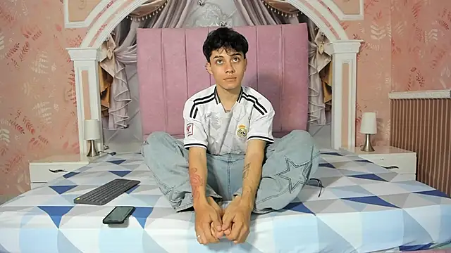 Dani rivass online show from 09/22/25, 11:12