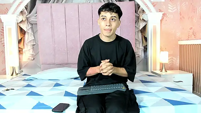 Dani rivass online show from 09/25/25, 11:14