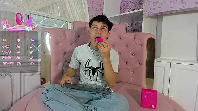 Dani rivass online show from 10/11/25, 11:31