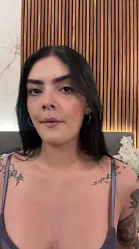 Snapshot of AliceRitter chatting on 04/21/26, 10:12 AliceRitter online show from 04/21/26, 10:12