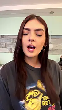 Snapshot of AliceRitter chatting on 07/10/26, 03:33 AliceRitter online show from 07/10/26, 03:33
