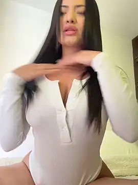 Lu090  online show from 11/15/25, 04:36