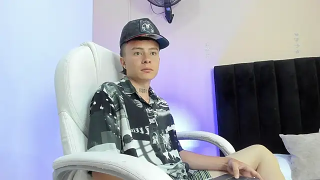 Nascary Fox online show from 09/19/25, 08:09