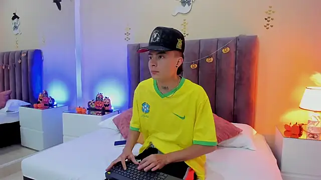 Nascary Fox online show from 10/15/25, 07:47