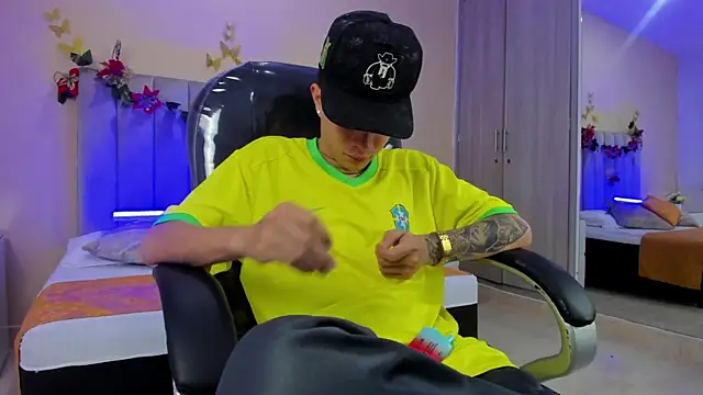 Nascary Fox online show from 12/22/25, 07:33