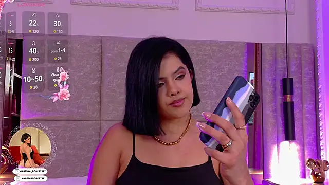 Snapshot of Martina-Roberts- chatting on 10/10/25, 06:12 Martina-Roberts- online show from 10/10/25, 06:12