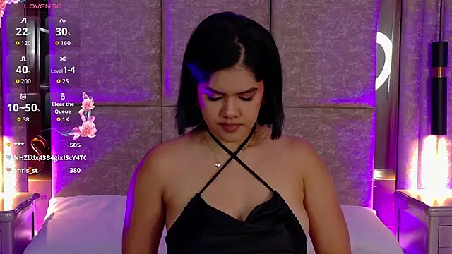 Snapshot of Martina-Roberts- chatting on 10/29/25, 04:15 Martina-Roberts- online show from 10/29/25, 04:15